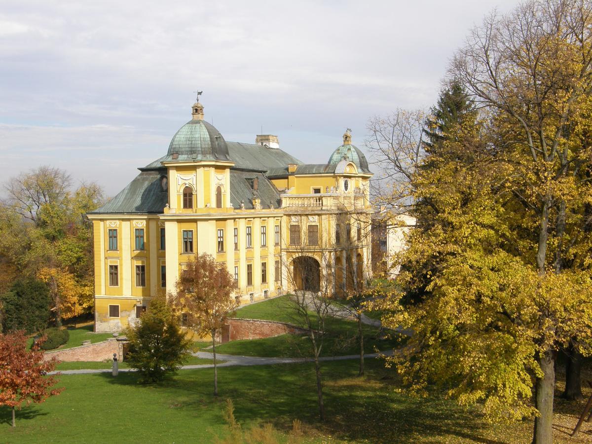 Hotel Park Nasice Exterior photo